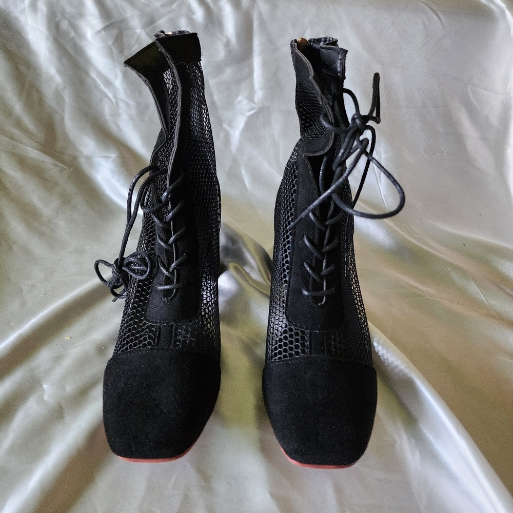 Elegant Black Mesh And Suede Ankle Boots - Picture 4 of 7